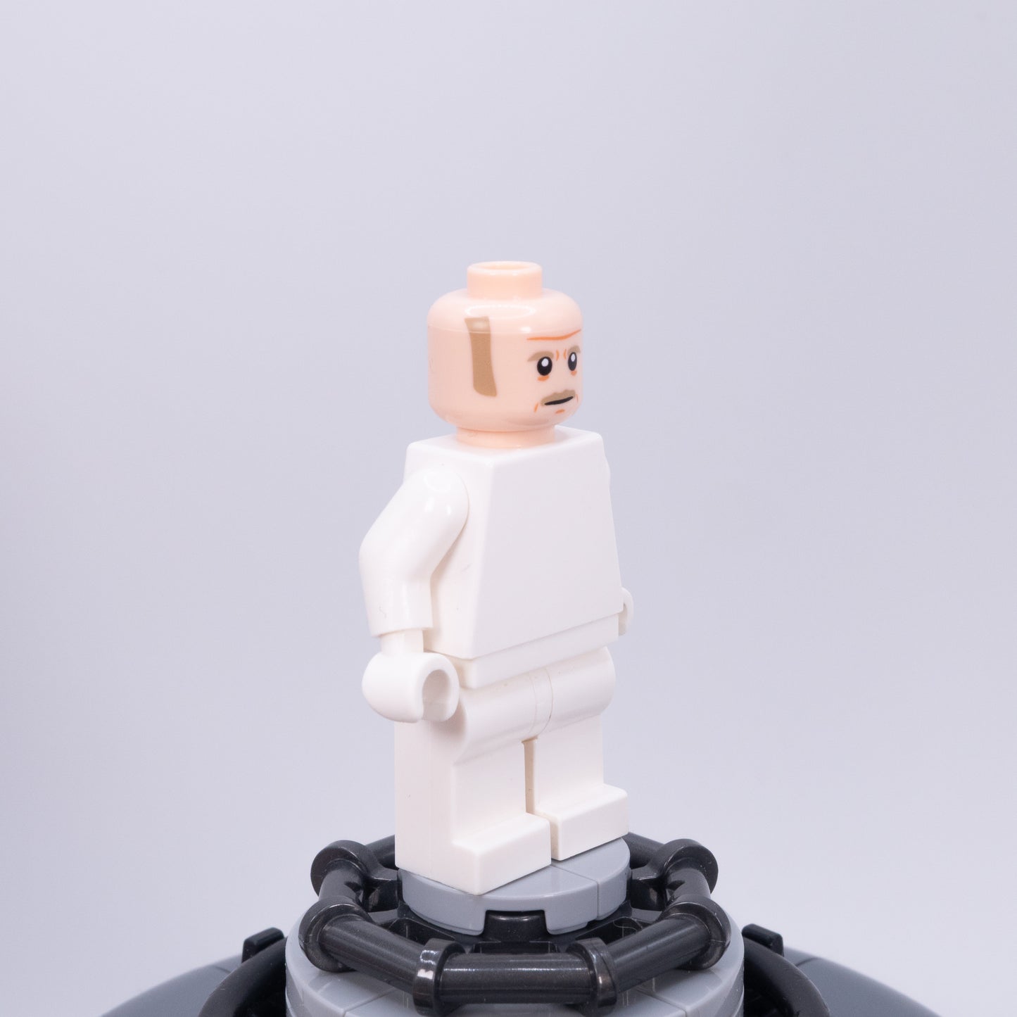 Tormented Traitor Head Dark Tan