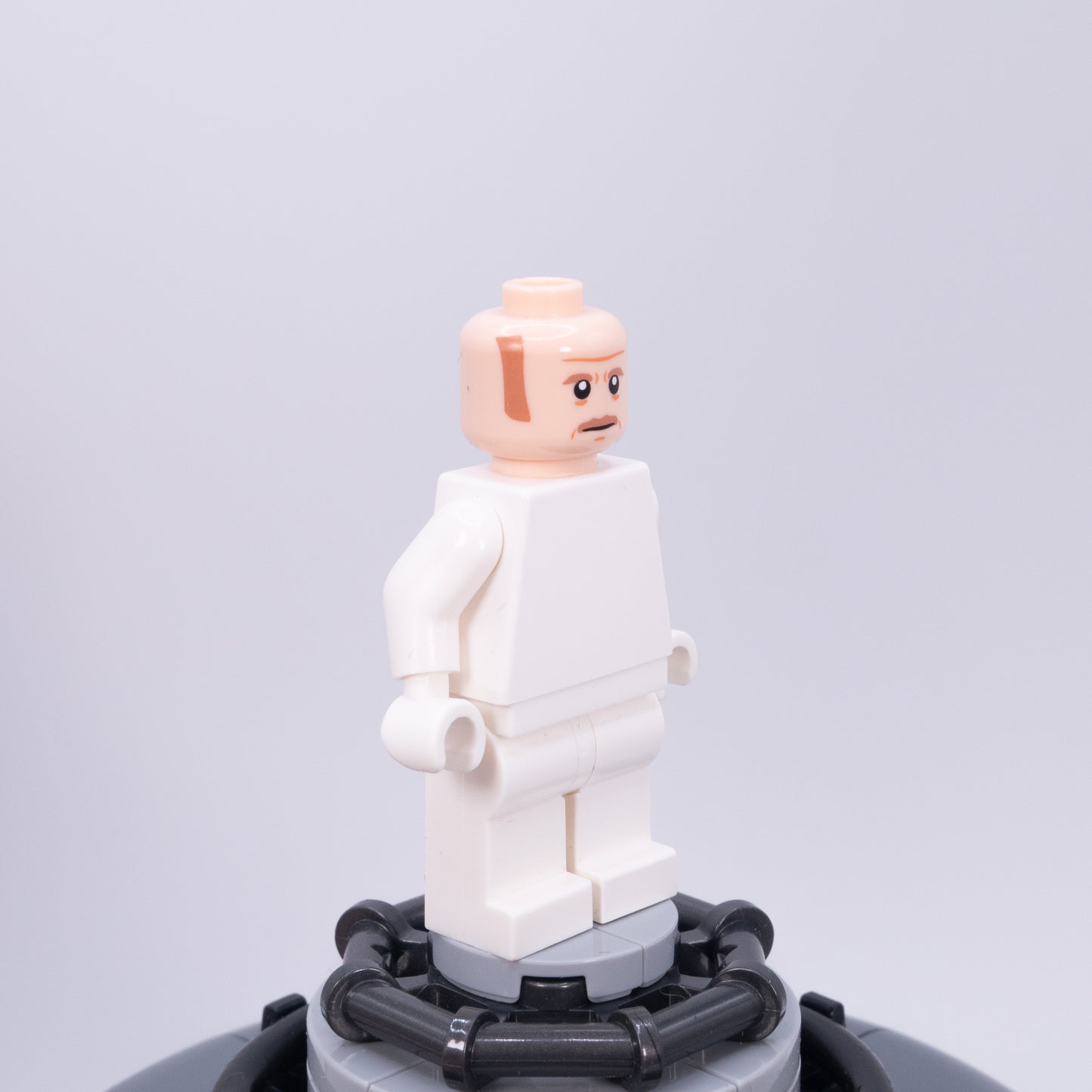 Tormented Traitor Head Medium Nougat