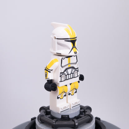 P1 Commander Yellow - Naked