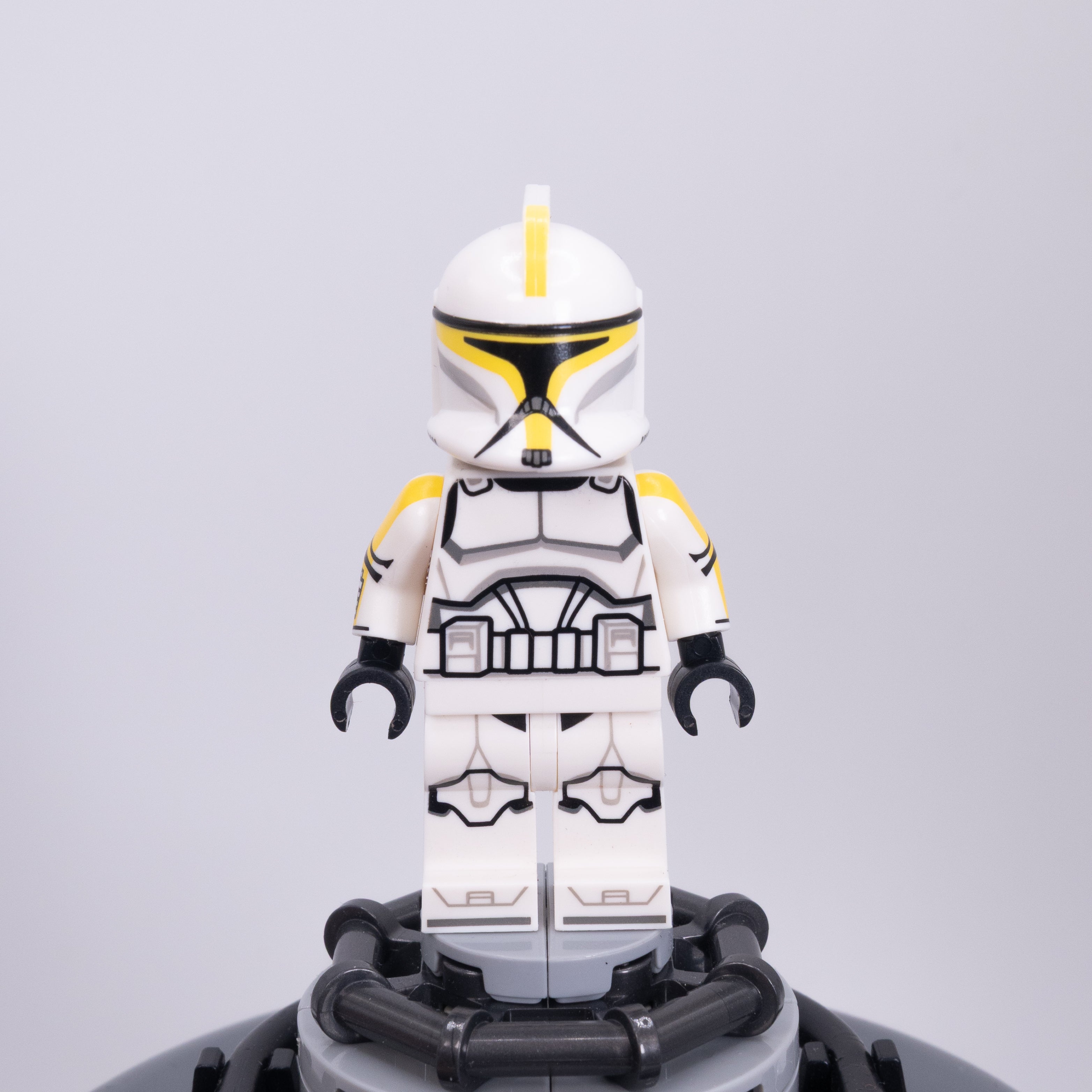 P1 Clone Grunt Yellow – Caine Bricks